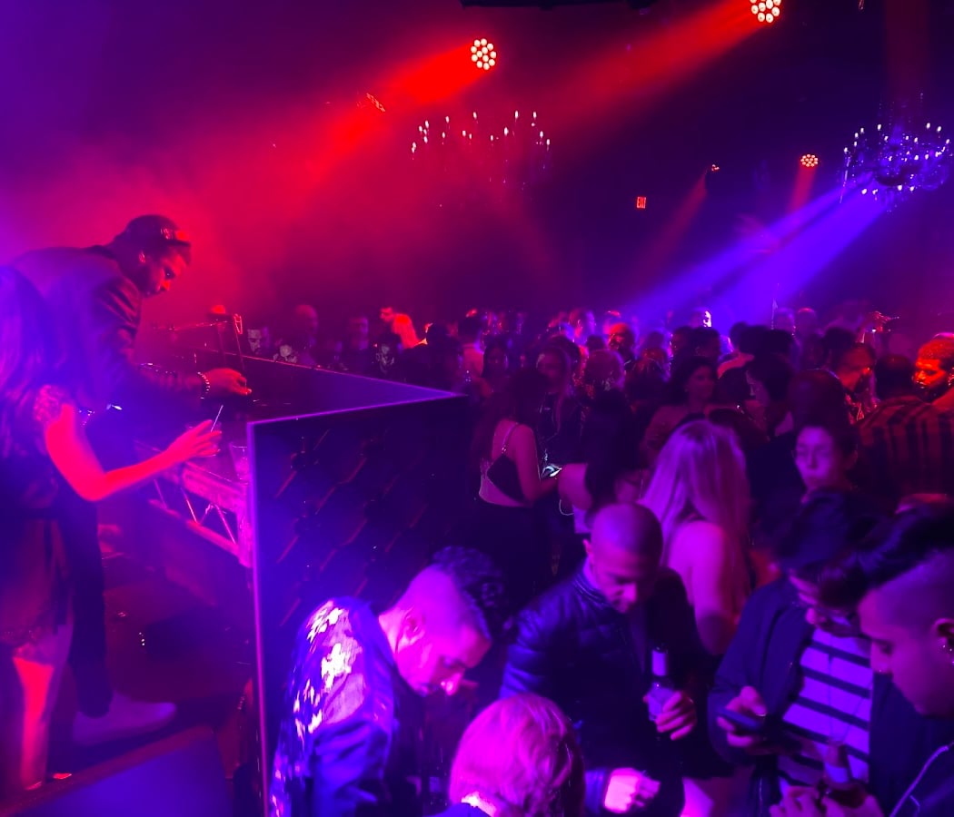 Last Dance All Black Party 1